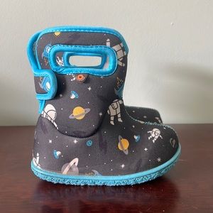 Bogs waterproof boots - baby size 6